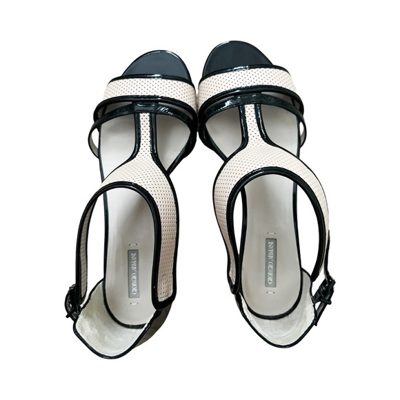 NEW GIORGIO ARMANI Beige Perforated Leather Black Patent Gladiator Flat Sz 36.5 - Picture 3 of 6